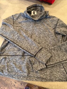 lululemon athletica Heathered Gray Athletic Top